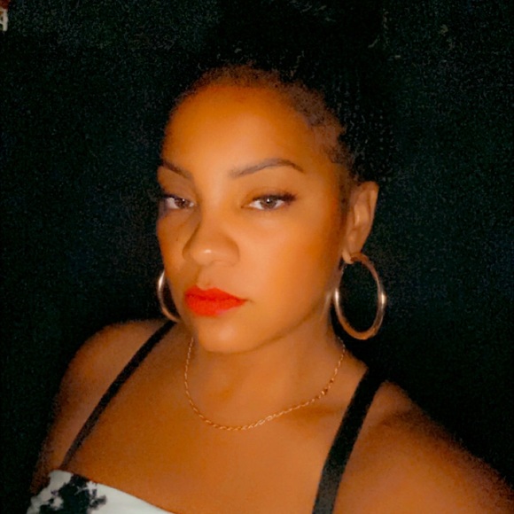 Meet your Posher, Natalie - Picture 1 of 1